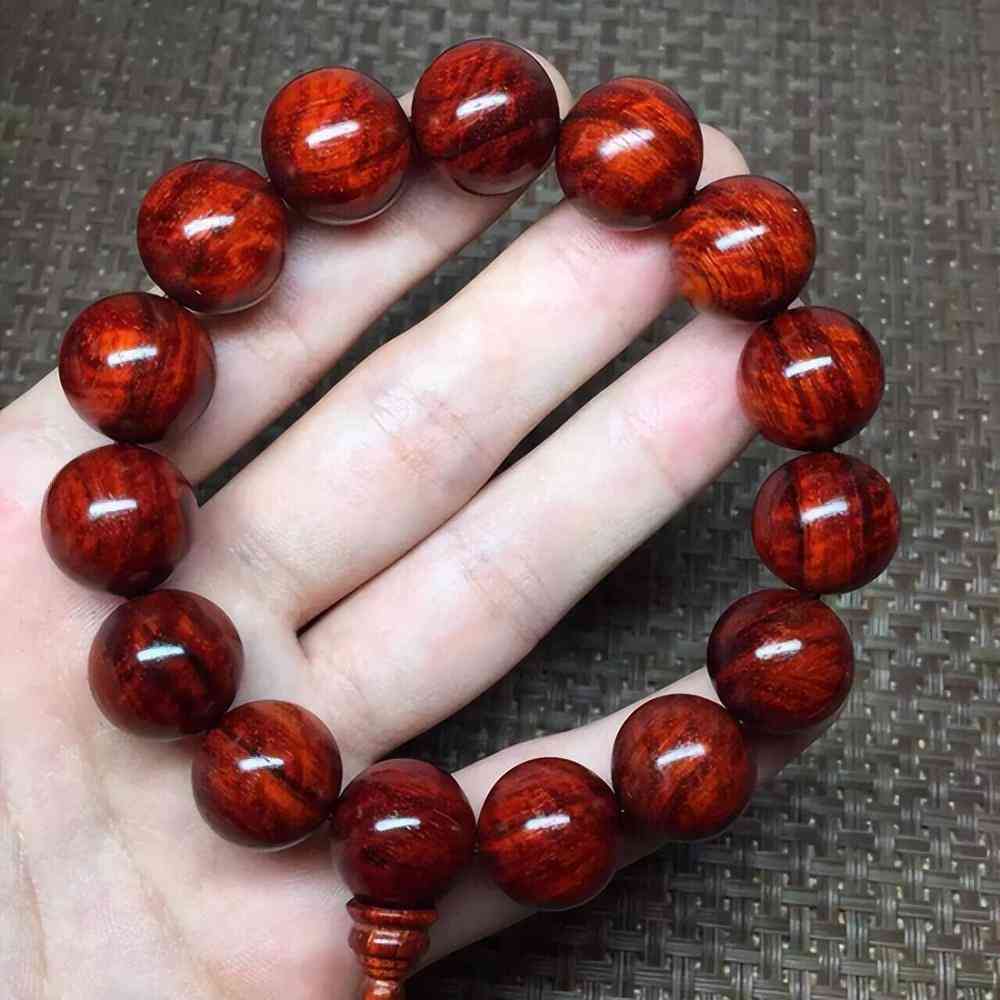 手串材質(zhì)排名前十名(木手串什么材質(zhì)的好排名)插圖5