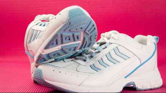 7夕情人節(jié)送情人什么禮物好(7夕情人節(jié)送情人什么禮物好一點)插圖2