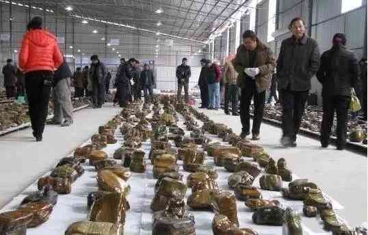 中國(guó)哪里可以撿到翡翠原石(中國(guó)哪里可以撿到翡翠原石的地方)插圖10