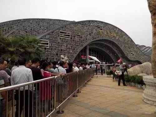 中國(guó)哪里可以撿到翡翠原石(中國(guó)哪里可以撿到翡翠原石的地方)插圖15