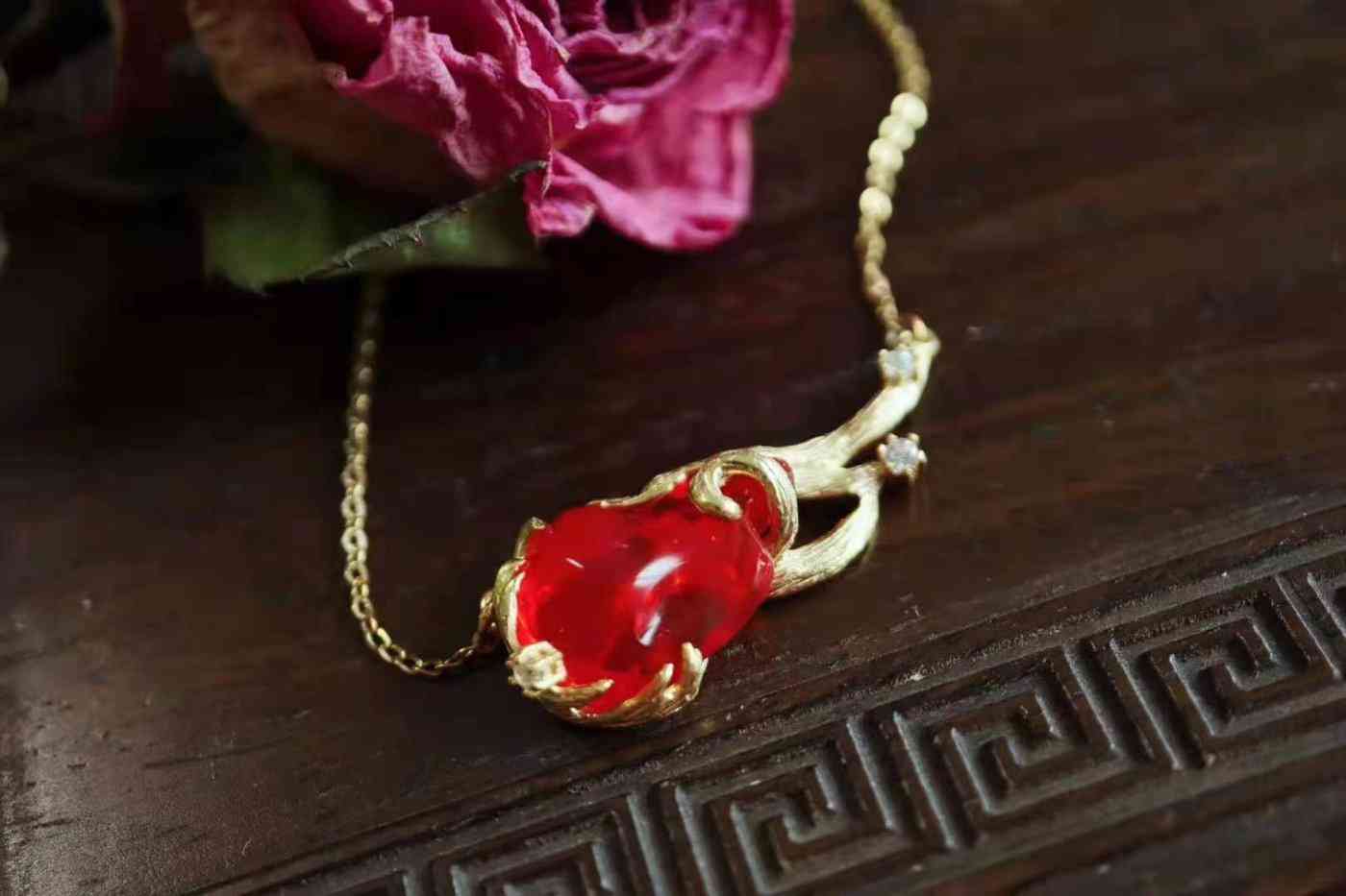 紫發(fā)晶的功效與作用(紫發(fā)晶的功效與作用禁忌)插圖2