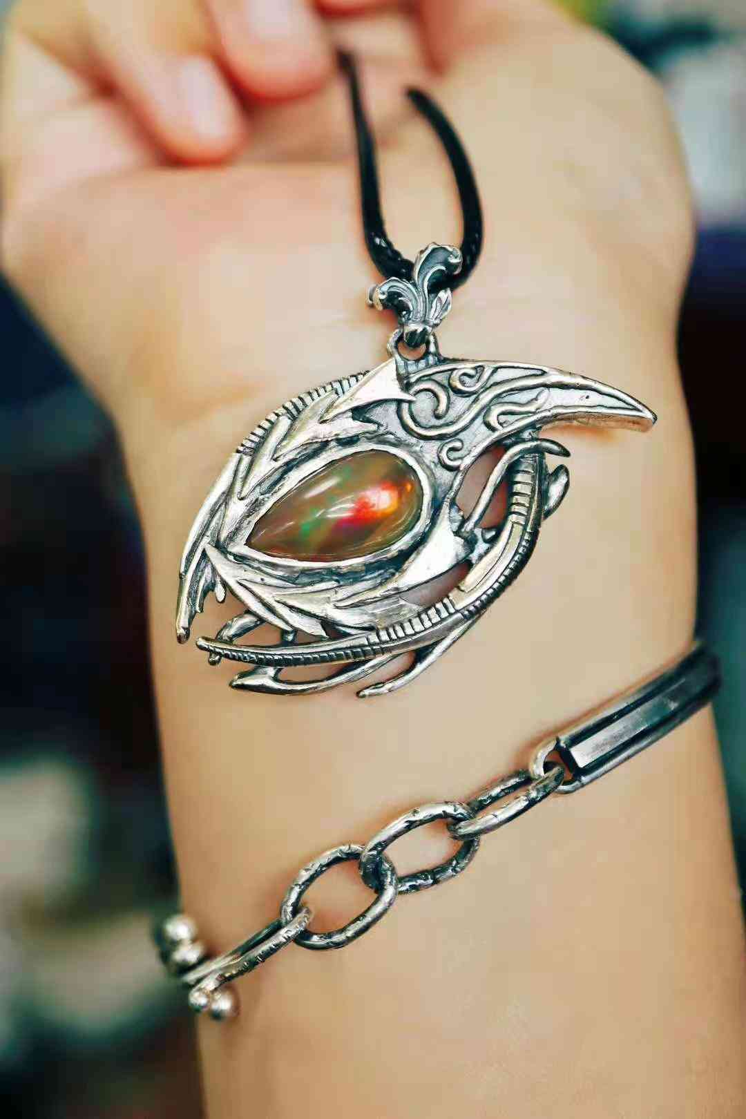 紫發(fā)晶的功效與作用(紫發(fā)晶的功效與作用禁忌)插圖4