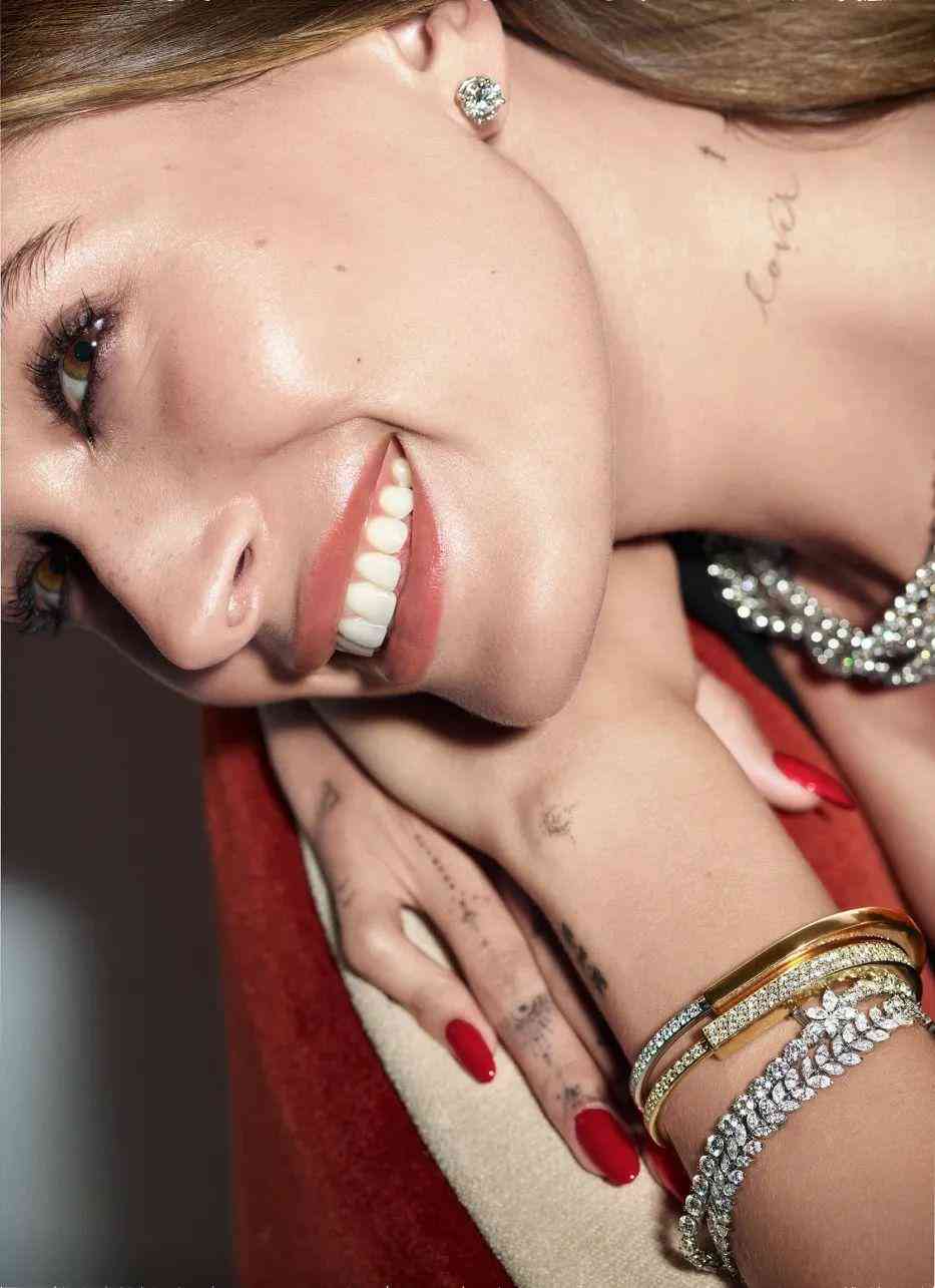 提夫尼蒂芙尼項(xiàng)鏈蒂芙尼(提夫尼和蒂芙尼是一個(gè)牌子嗎)插圖2