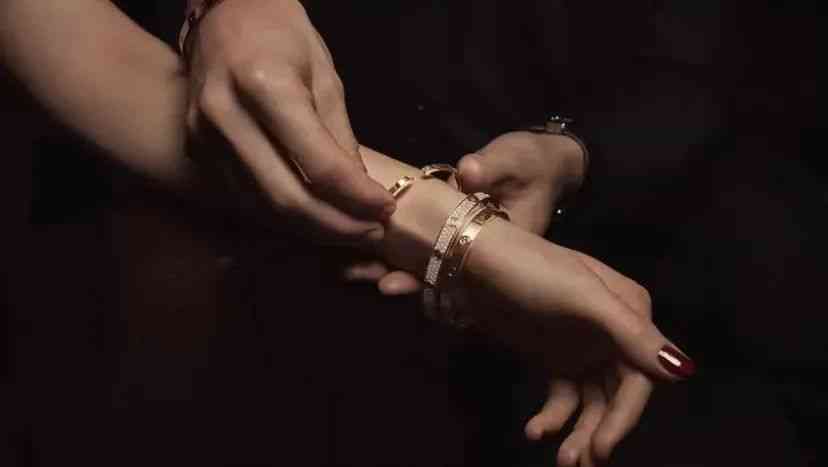 提夫尼蒂芙尼項(xiàng)鏈蒂芙尼(提夫尼和蒂芙尼是一個(gè)牌子嗎)插圖17