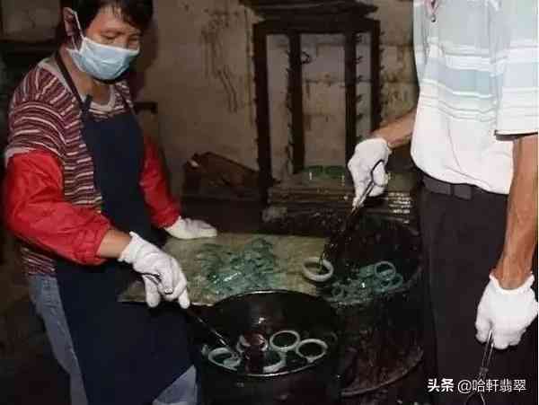 紫光燈怎么鑒別翡翠真假(紫光燈怎么鑒別翡翠真假視頻)