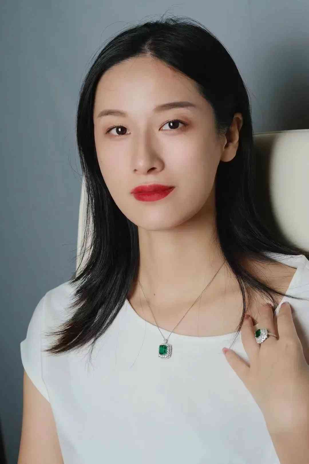 鉆石鑒定師(鉆石鑒定師資格證難考嗎)