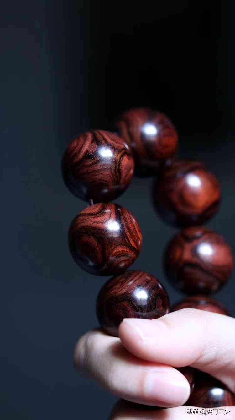 黃花梨手串佩戴禁忌(黃花梨手串佩戴禁忌有哪些)