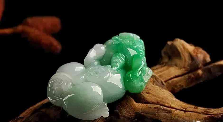 翡翠貔貅有什么講究(翡翠貔貅有什么講究沒)