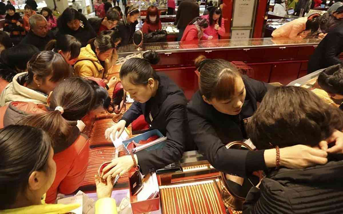 男士最流行的黃金手鏈(男士最流行的黃金手鏈款式圖片)