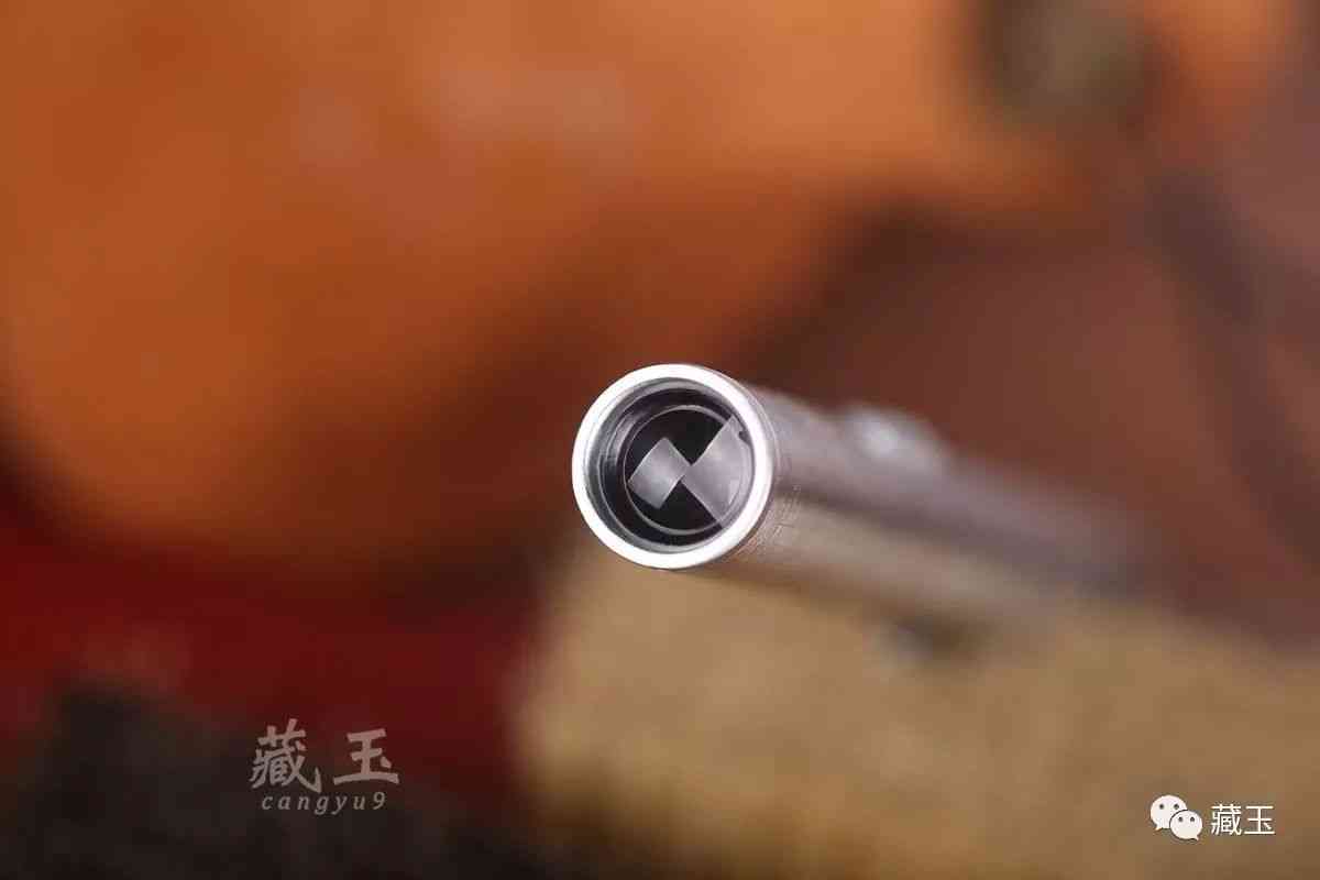 玉石用什么燈光照射最好辨別(玉石用什么燈光照射最好辨別真假)