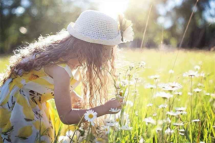 女人帶什么玉手鐲最好(女人帶什么玉手鐲最好看)