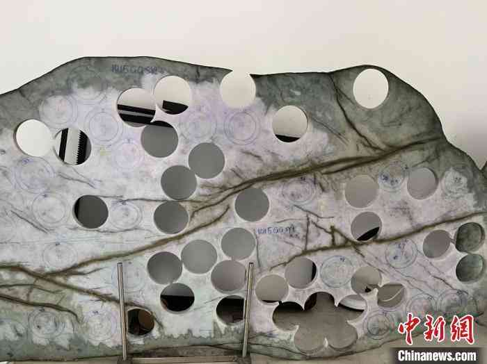 翡翠去哪里買(mǎi)比較正規(guī)(買(mǎi)翡翠到哪個(gè)平臺(tái)買(mǎi)正規(guī))