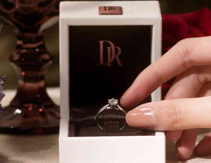 tiffany六爪鉆戒50分價格(tiffany六爪鉆戒70分價格)