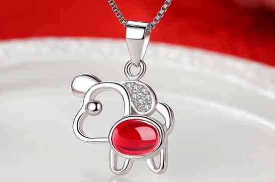 瑪瑙鑒別最簡單方法(瑪瑙鑒別最簡單方法黃金可以換成瑪瑙嗎)