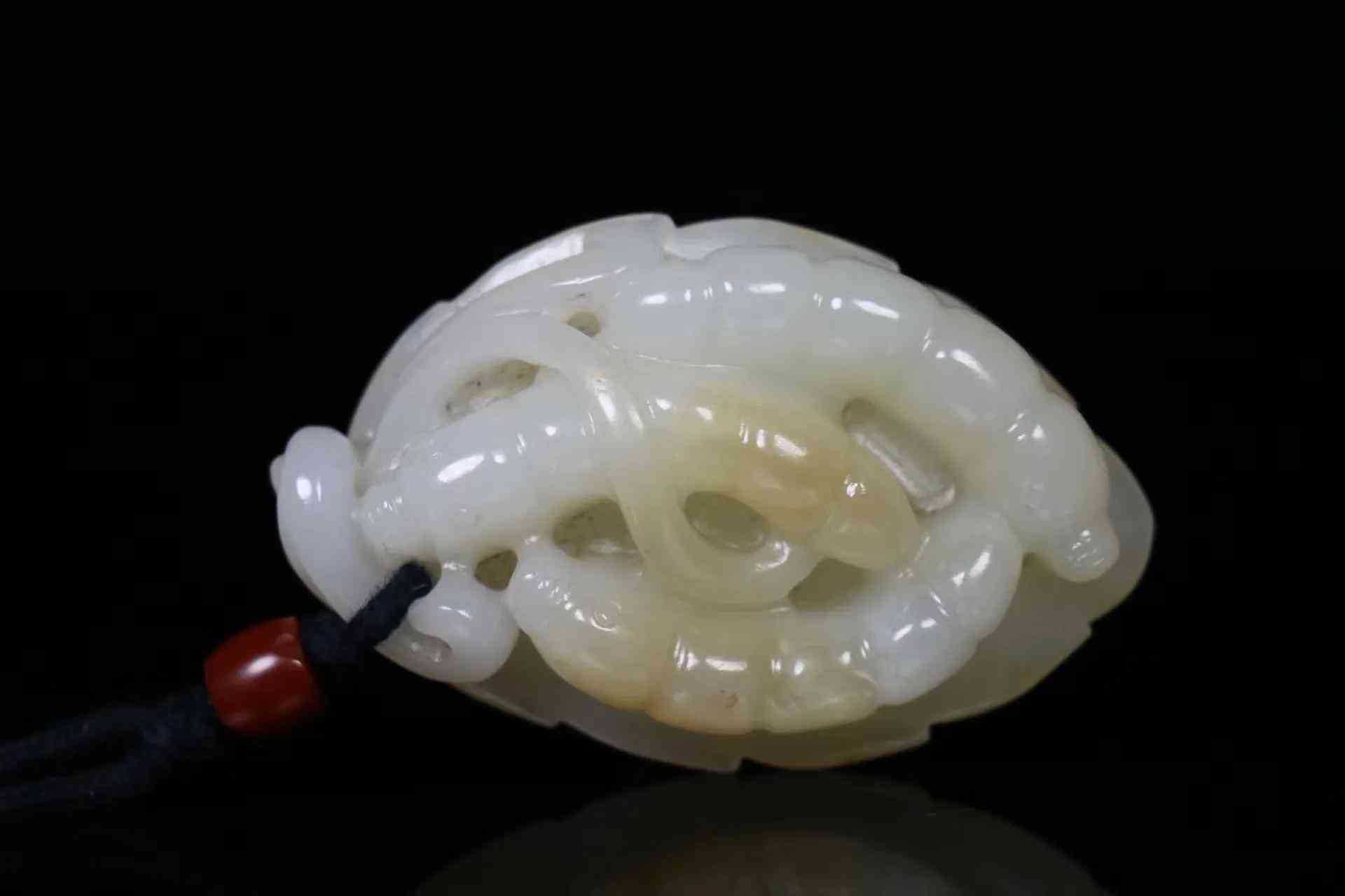 和田玉掛件大概多少錢(和田玉掛件大概多少錢一條)