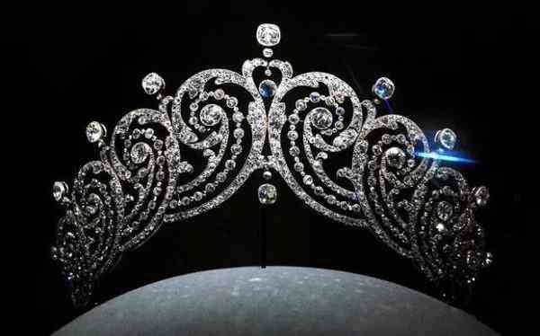 品牌首飾有哪些(輕奢品牌首飾有哪些)