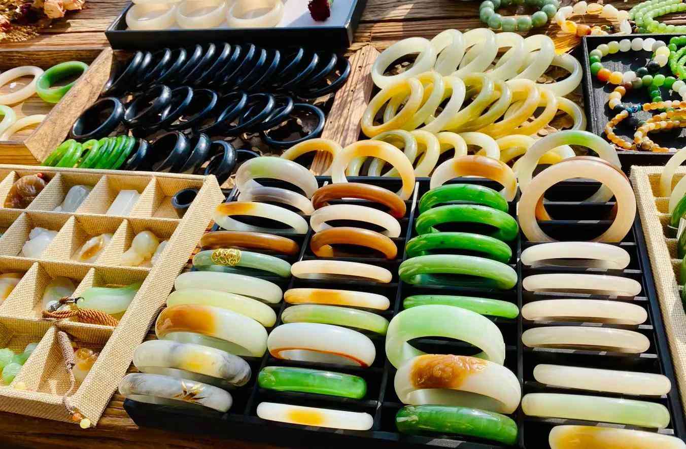 正宗和田玉手鐲價(jià)格(正宗的和田玉手鐲價(jià)格)