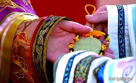 幾百元的緬甸玉手鐲是真的嗎(幾百元的緬甸玉手鐲是真的嗎能買嗎)