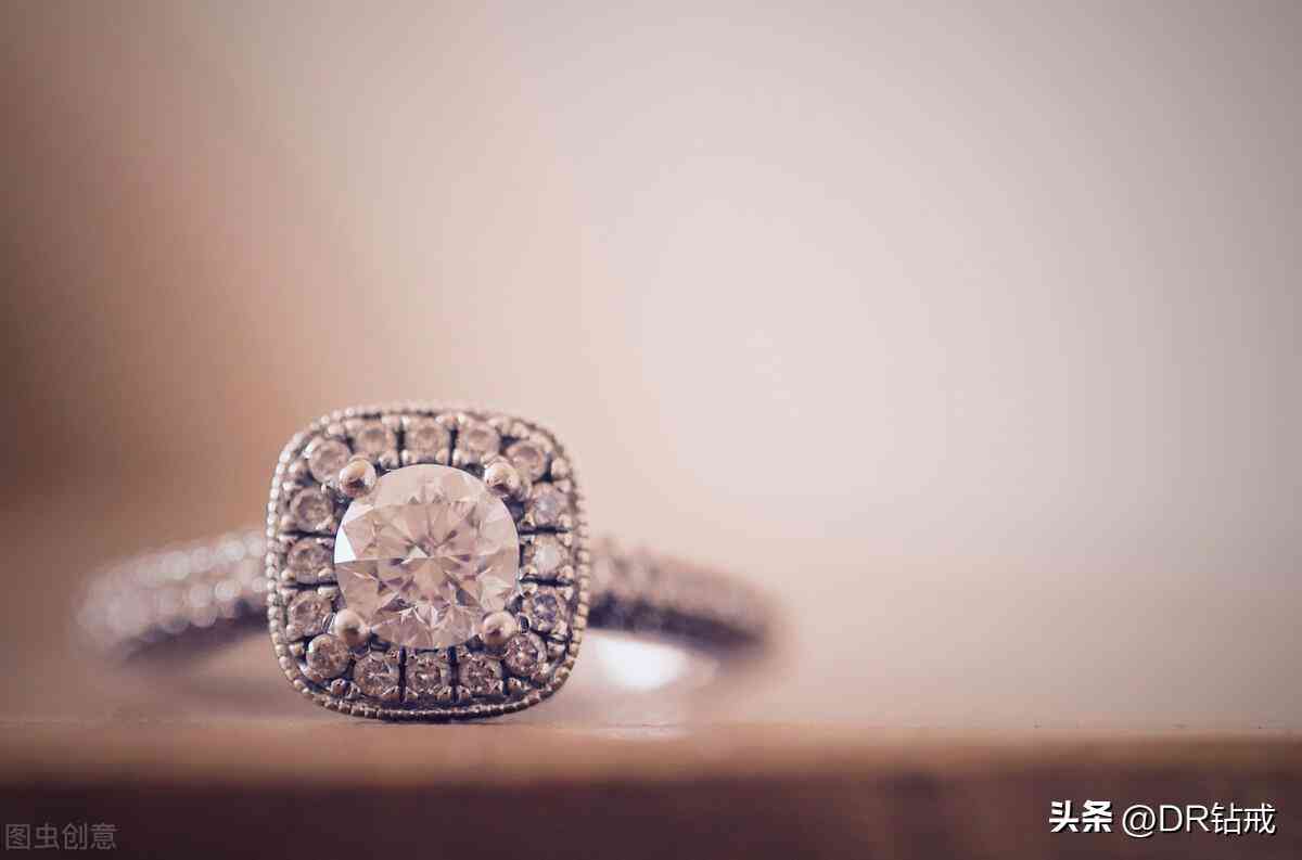 鉆戒定制好還是成品好(鉆戒定制好還是成品好看)