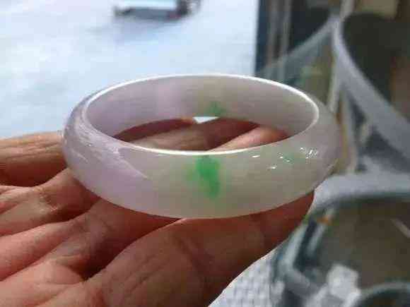 阿富汗玉石對(duì)人身體有害嗎(阿富汗玉石對(duì)人身體有害嗎知乎)