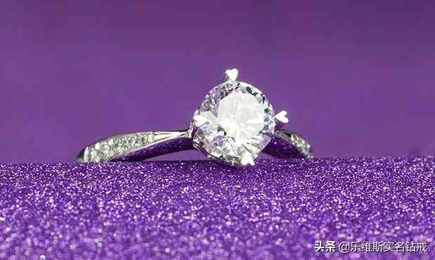 求婚戒指是什么(求婚戒指是什么顏色)