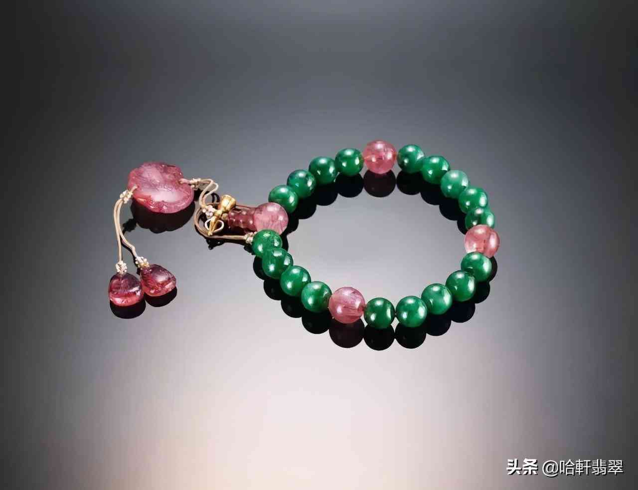 翡翠手串價(jià)格(翡翠手串價(jià)格及圖片欣賞)