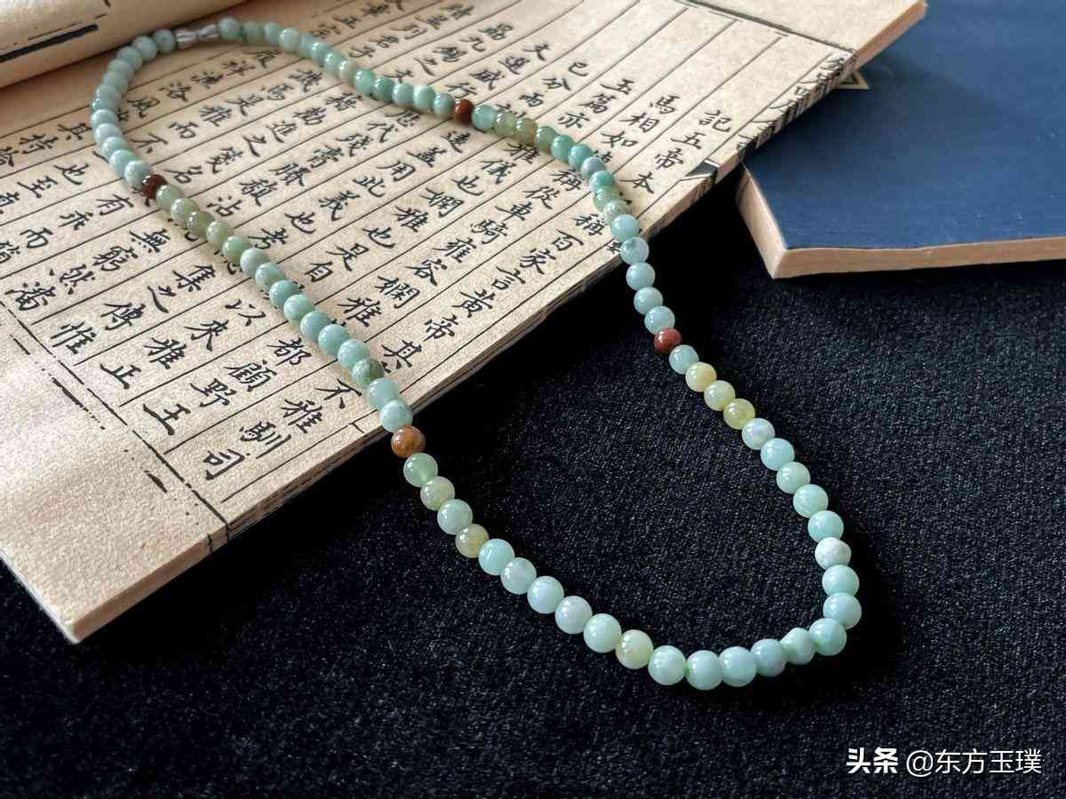 怎么分辨玉手鐲(怎么分辨玉手鐲的真假最簡單的方法)