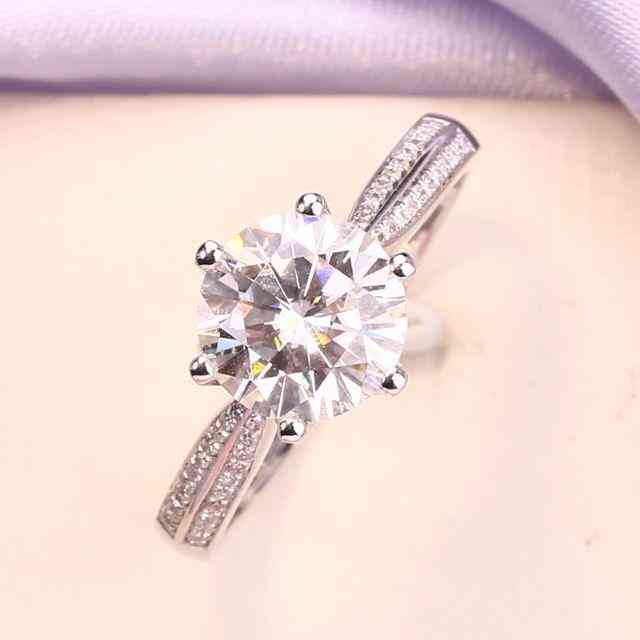 如何分辨真假鉆石(肉眼如何分辨真假鉆石)