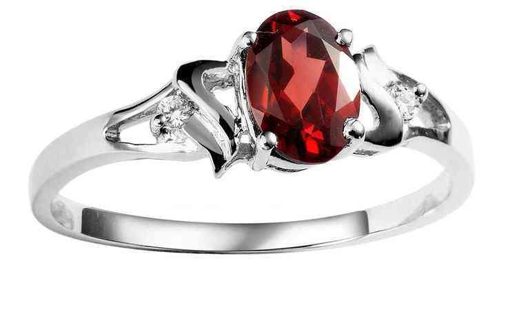 紫水晶認(rèn)主人的表現(xiàn)(紫水晶什么人不能戴)