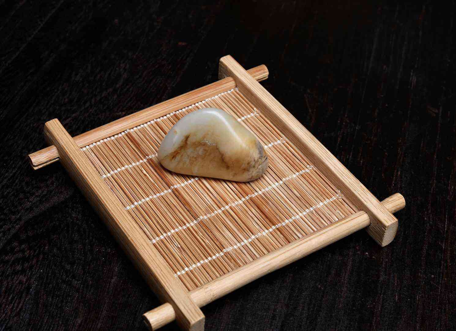 關于和田玉的傳說(關于和田玉的傳說有哪些)