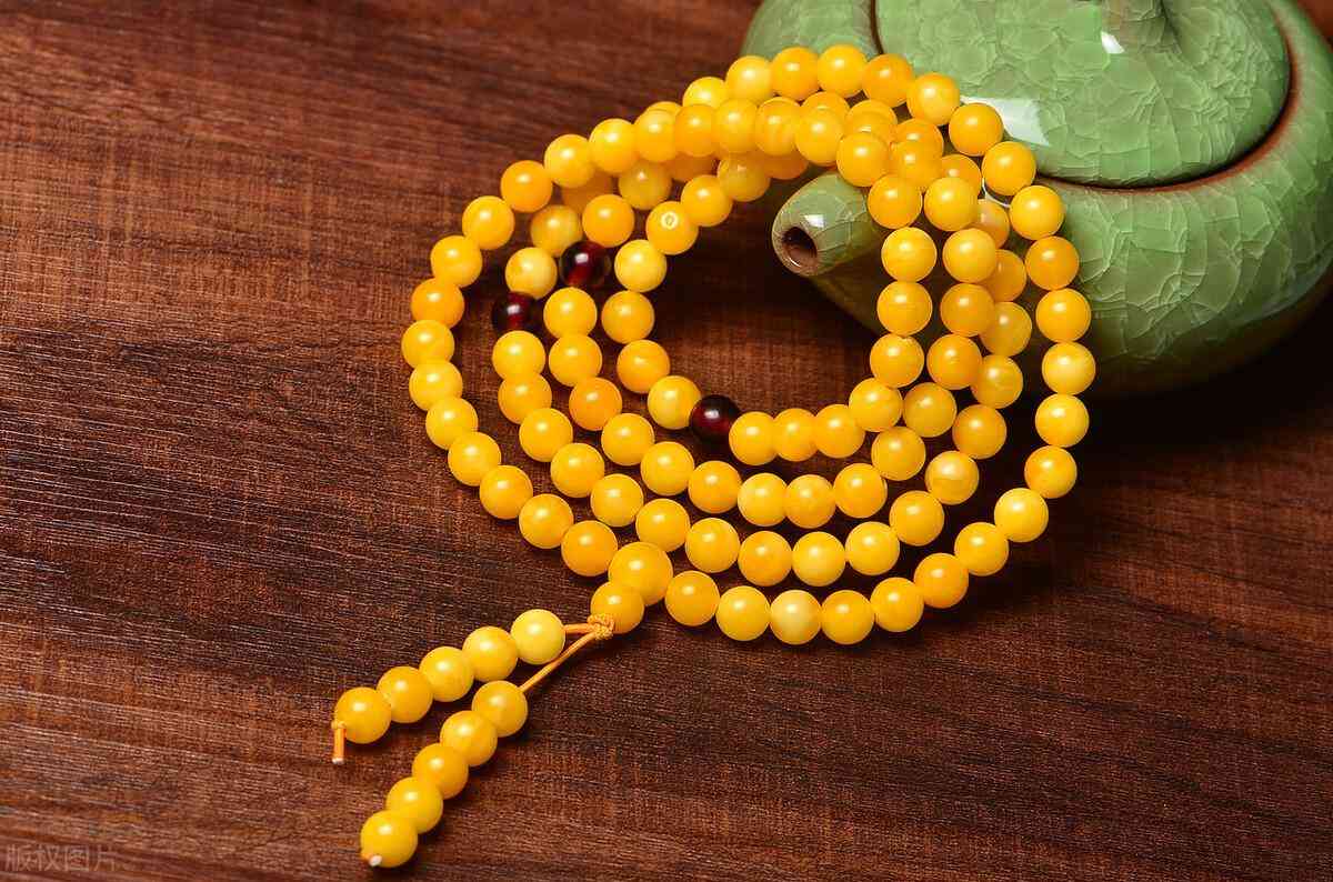 天然蜜蠟的功效與作用(天然蜜蠟的功效與作用百度)