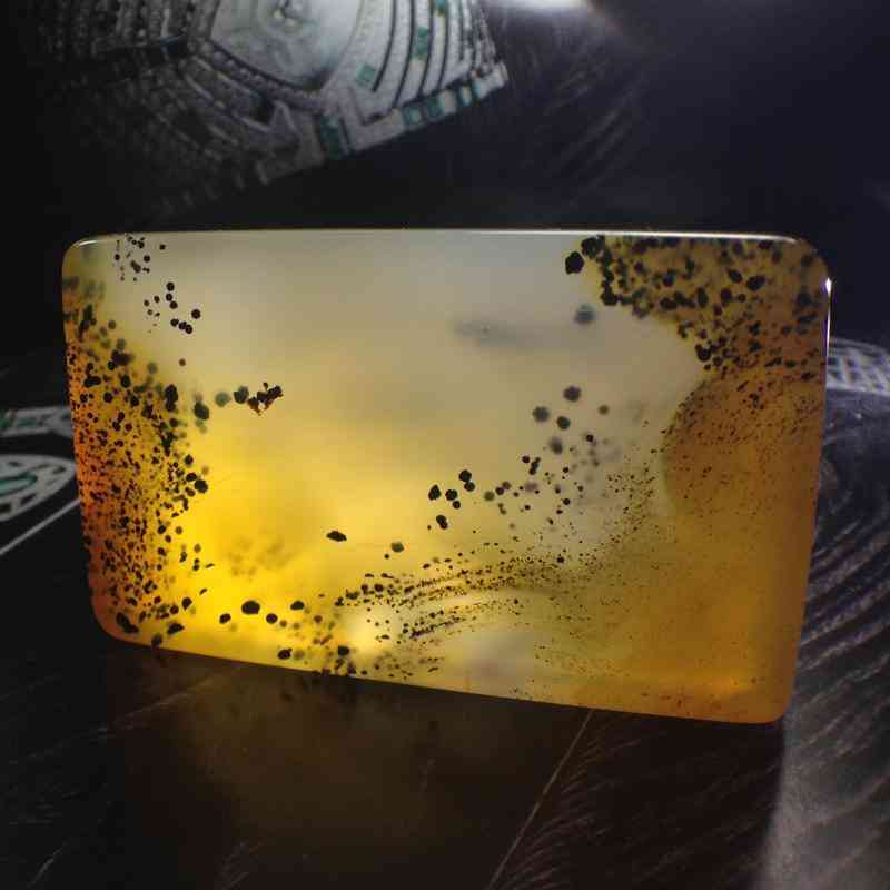 玉髓手鐲如何辨別真假(玉髓手鐲如何辨別真假視頻)