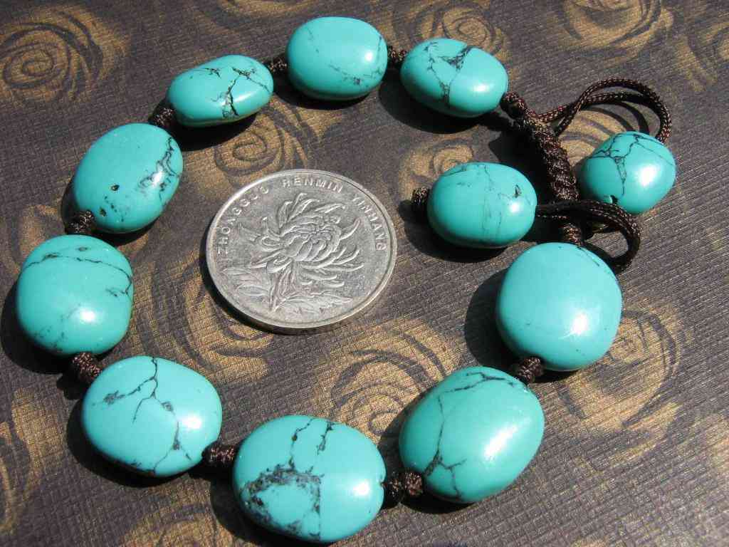 綠松石的功效與作用禁忌(綠松石的功效與作用禁忌是什么)