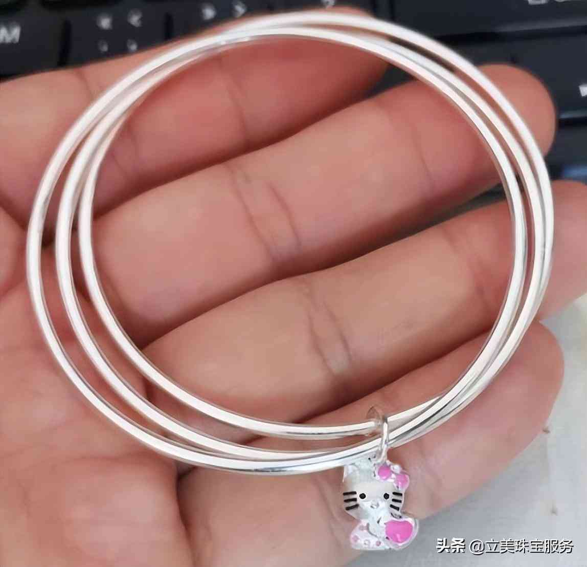 銀的價(jià)格多少錢(qián)一克(銀子的價(jià)格是多少錢(qián)一克)