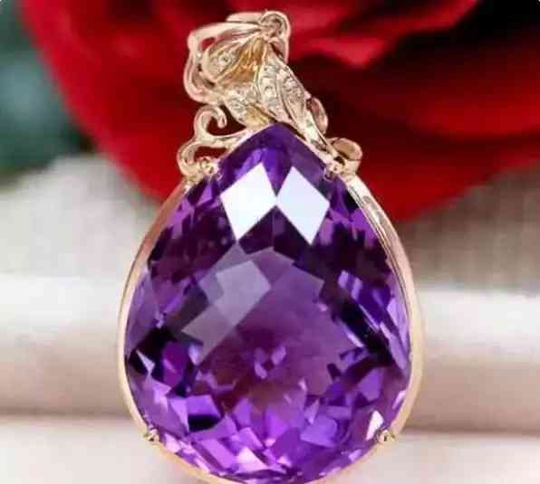 紫晶吊墜一般多少錢一克(紫晶吊墜一般多少錢一克呢)