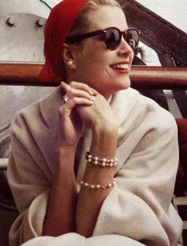 長期佩戴珍珠的功效與作用(長期佩戴珍珠的功效與作用是什么)