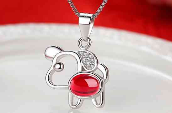 怎么判斷瑪瑙是真是假(怎么判斷瑪瑙手鐲的真假)