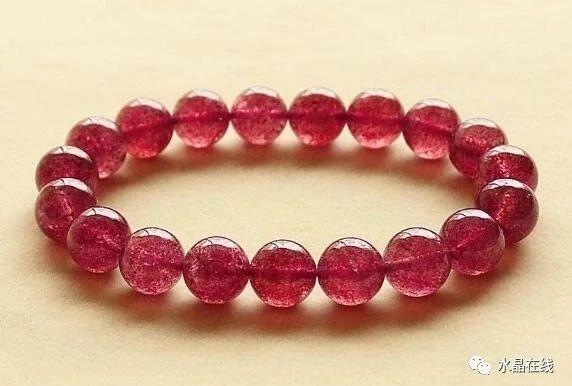 草莓晶的功效與作用禁忌(草莓晶的功效與作用禁忌綠色)