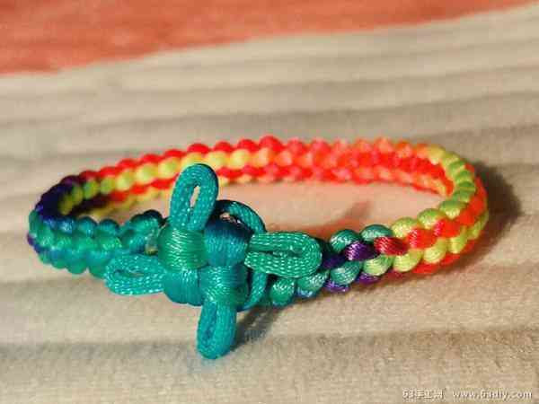 教你編簡(jiǎn)單漂亮的手鏈(怎樣編簡(jiǎn)單又好看的手鏈)