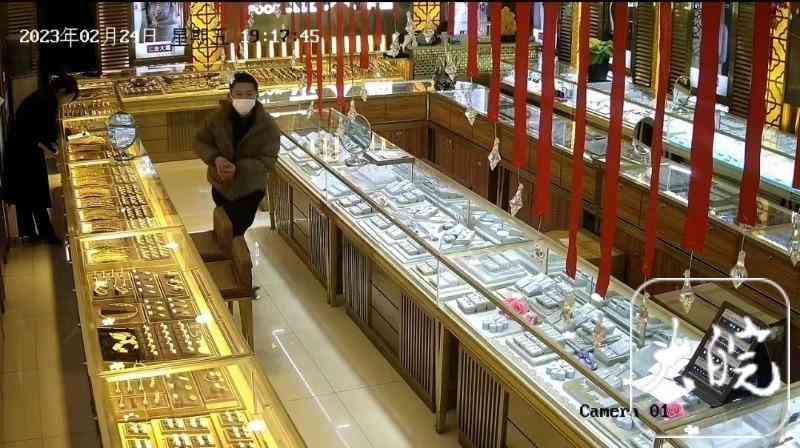 黃金女士項鏈(黃金女士項鏈的流行款式)