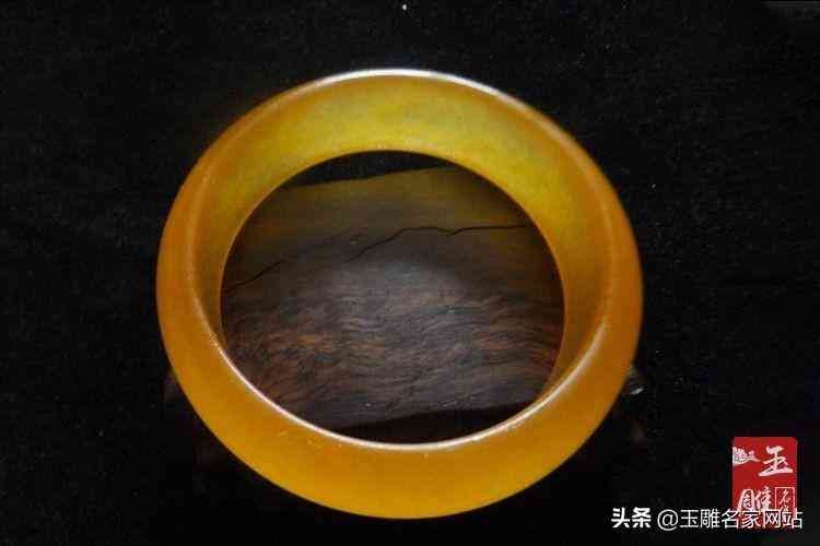 100元的金絲玉手鐲是真的嗎(怎么辨別金絲玉真假)