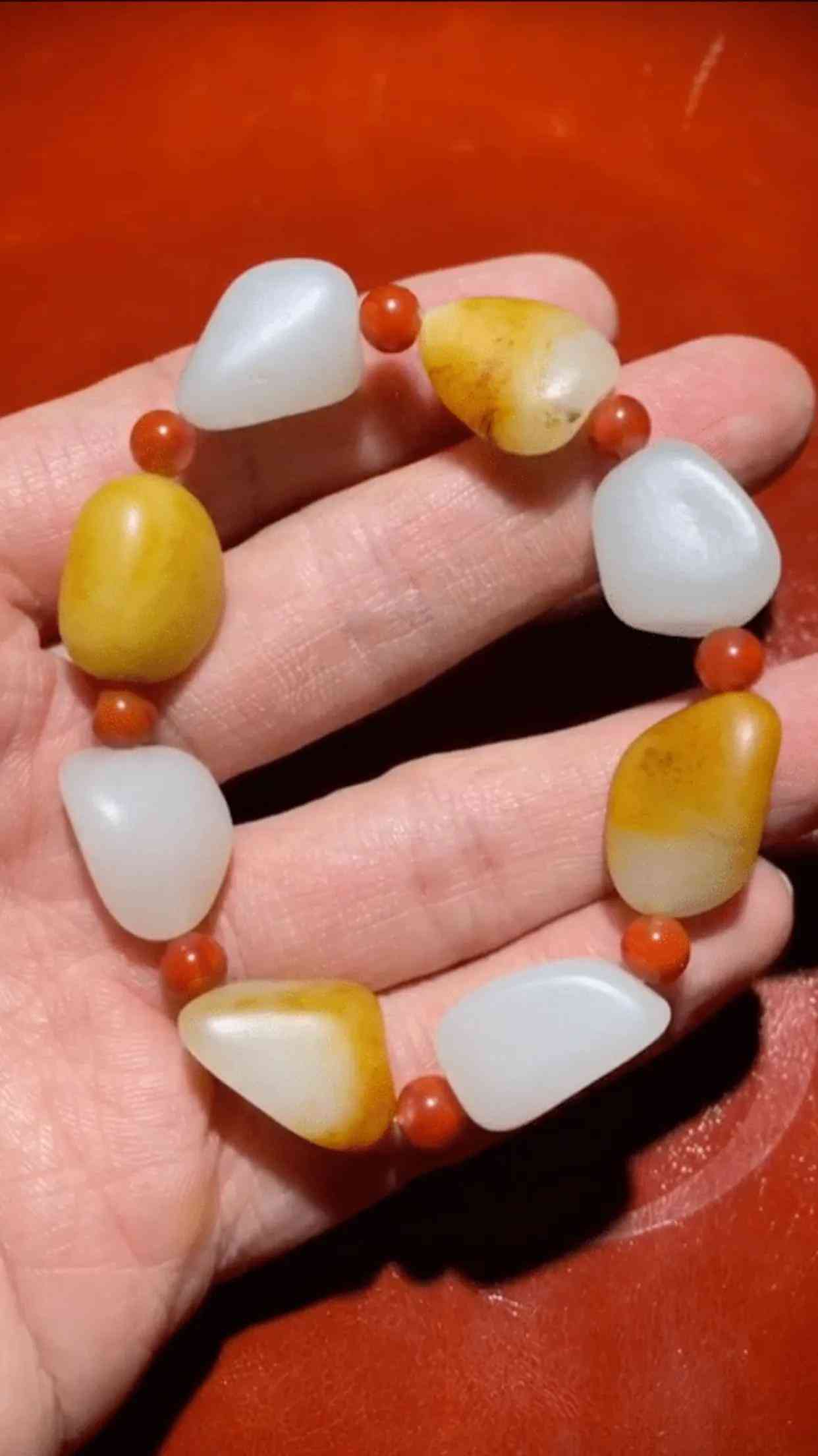 籽料手串價(jià)格(籽料手串價(jià)格表)