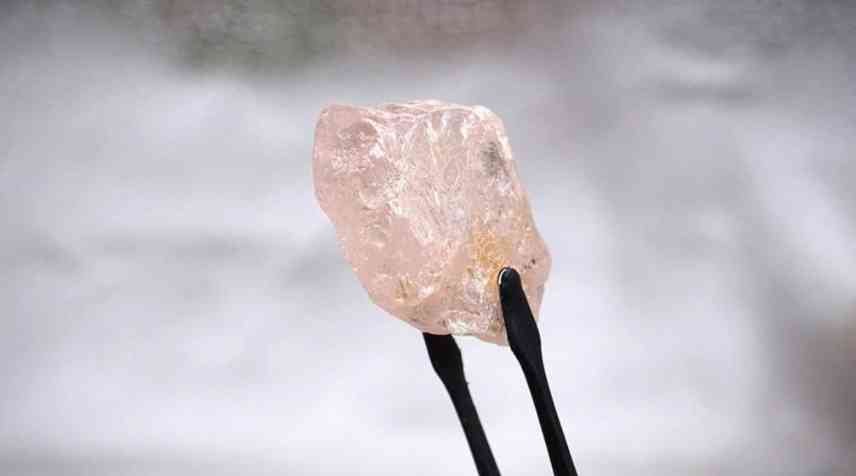 天然鉆石原石(怎樣鑒定天然鉆石原石)