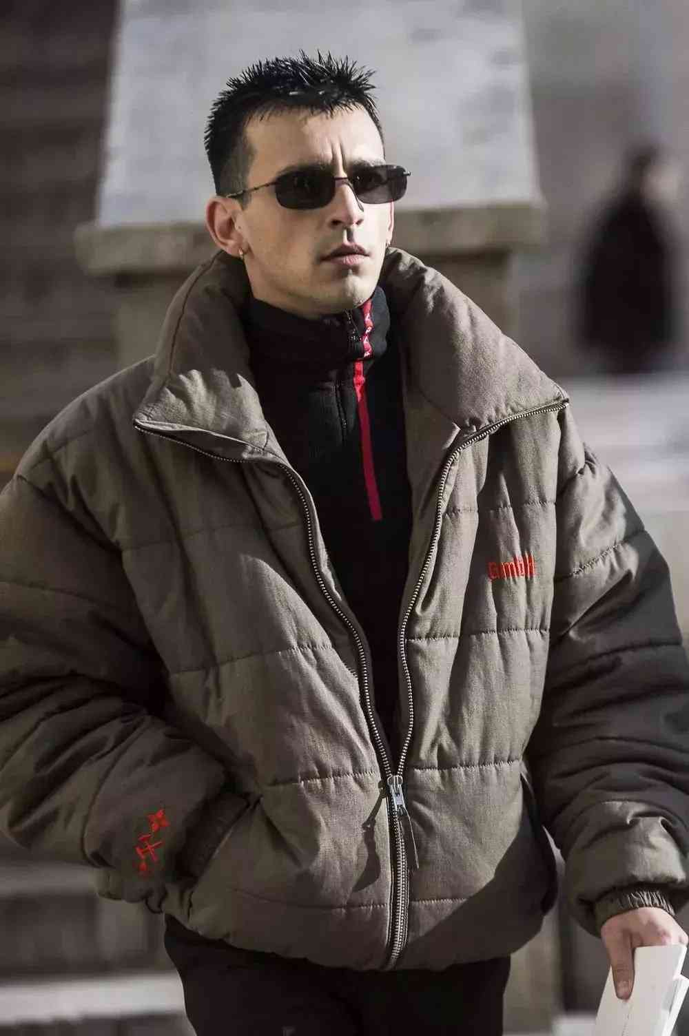 純銀情侶對(duì)戒大概多少錢(qián)(純銀情侶對(duì)戒什么牌子好)