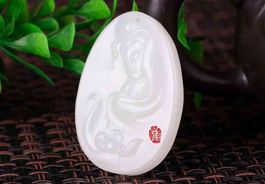 老蜜蠟的鑒別方法(老蜜蠟什么顏色最好)