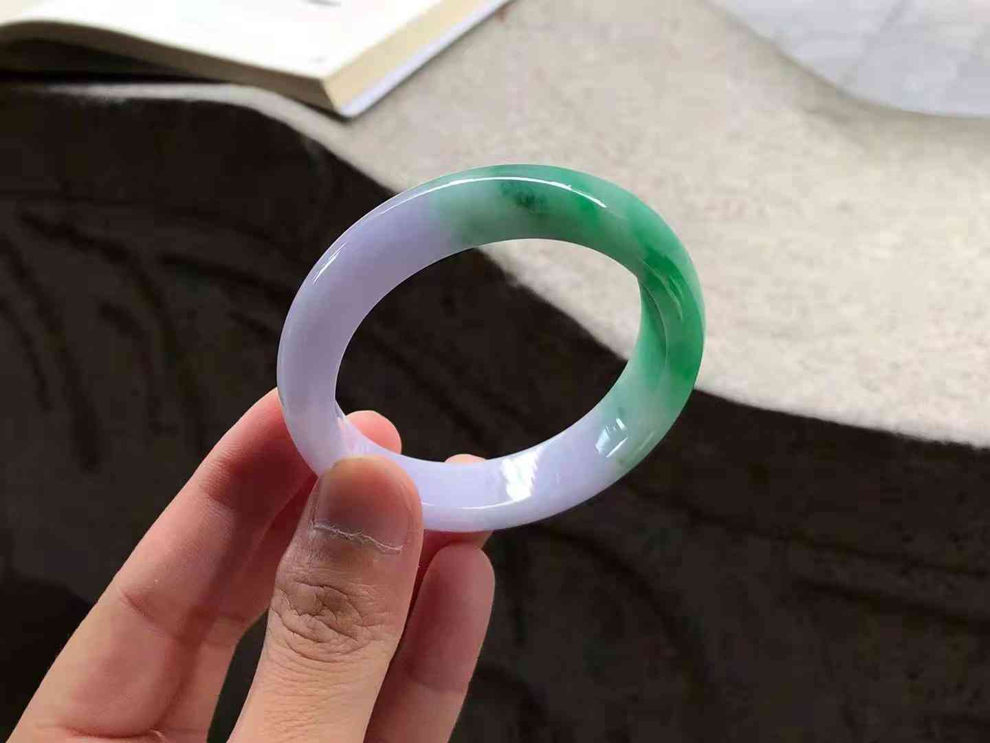 金手鐲回收多少錢一克(純金手鐲回收多少錢一克)