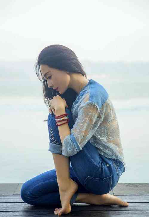 女人戴佛珠預(yù)示著什么(女人戴什么手串最養(yǎng)人)