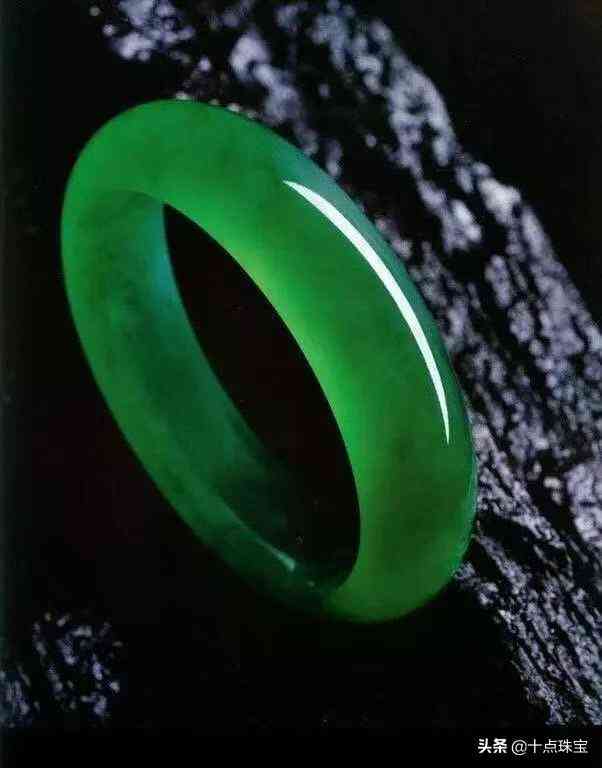 水晶會吸走人的靈氣(水晶的作用與功效)