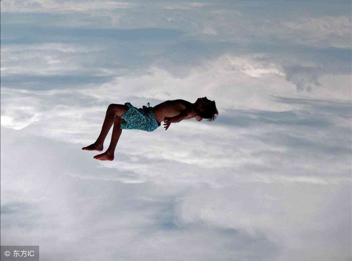 男生戴戒指有什么講究(男生戴戒指有什么含義)