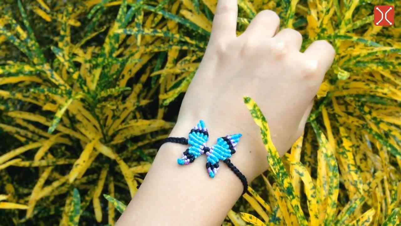 簡(jiǎn)單2股紅繩手鏈編法(兩股紅繩項(xiàng)鏈吊墜編法)